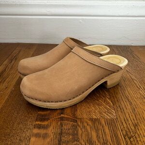 No. 6 Mid Heel Clogs